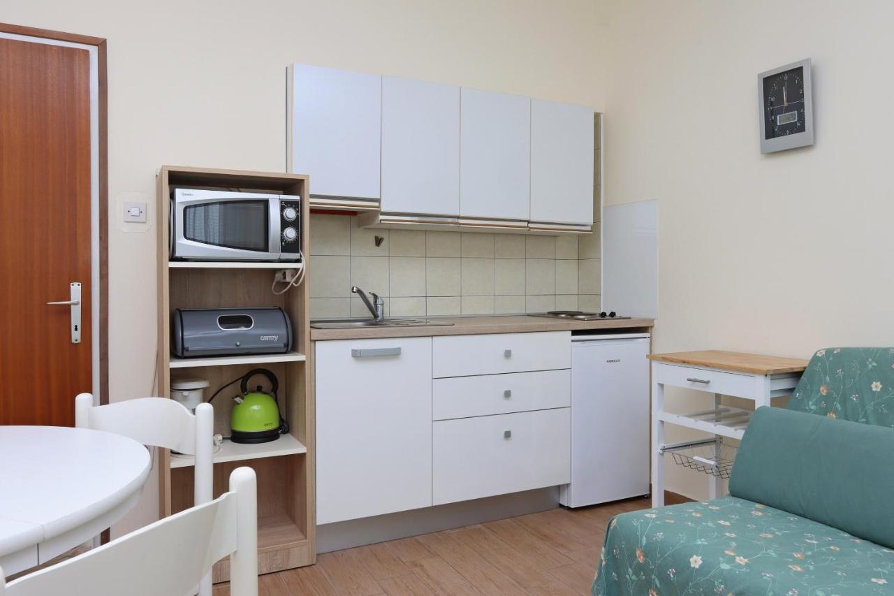 Apartments With A Parking Space Punat, Krk - 5410 ภายนอก รูปภาพ