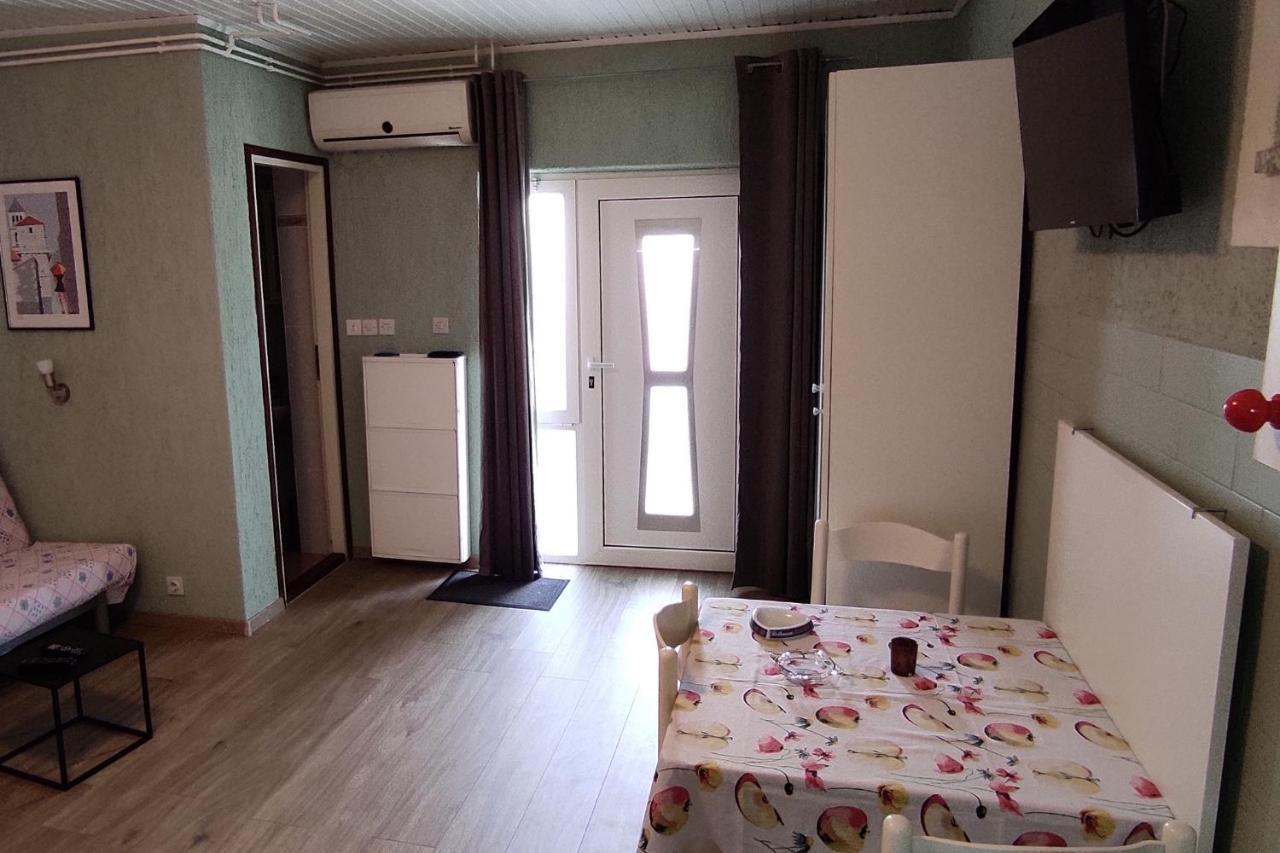 Apartments With A Parking Space Punat, Krk - 5410 ภายนอก รูปภาพ